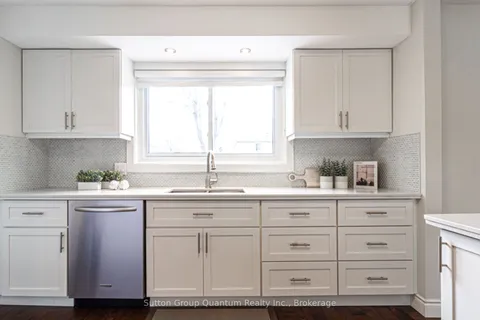 2231 Urwin Crescent, ON L6L 2T3