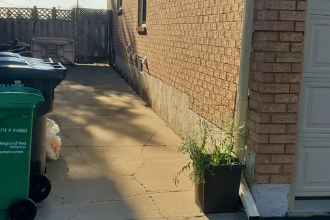 11 Toba Crescent, ON L6Z 4R6