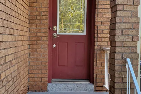 11 Toba Crescent, ON L6Z 4R6