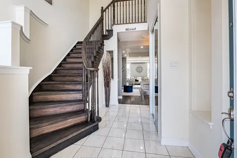 6 Feeder Street, ON L7A 4T8