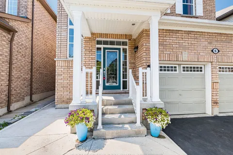 6 Feeder Street, ON L7A 4T8