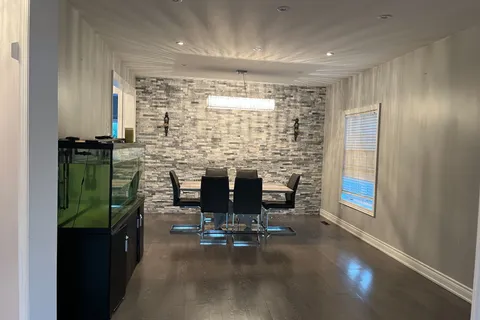 24 Roundstone Drive, ON L6X 0K7