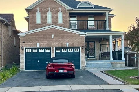 24 Roundstone Drive, ON L6X 0K7