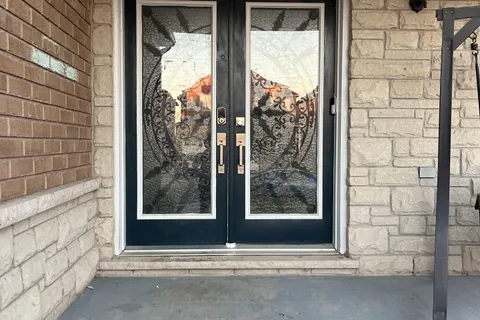 24 Roundstone Drive, ON L6X 0K7