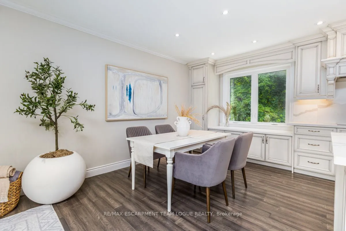 816 Tanager Avenue, ON L7T 2Y2