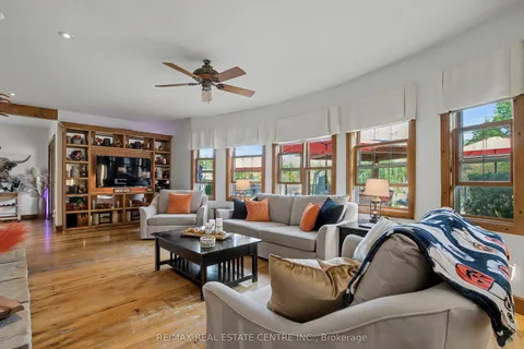 16 Deer Run Crescent, ON L7J 2L7