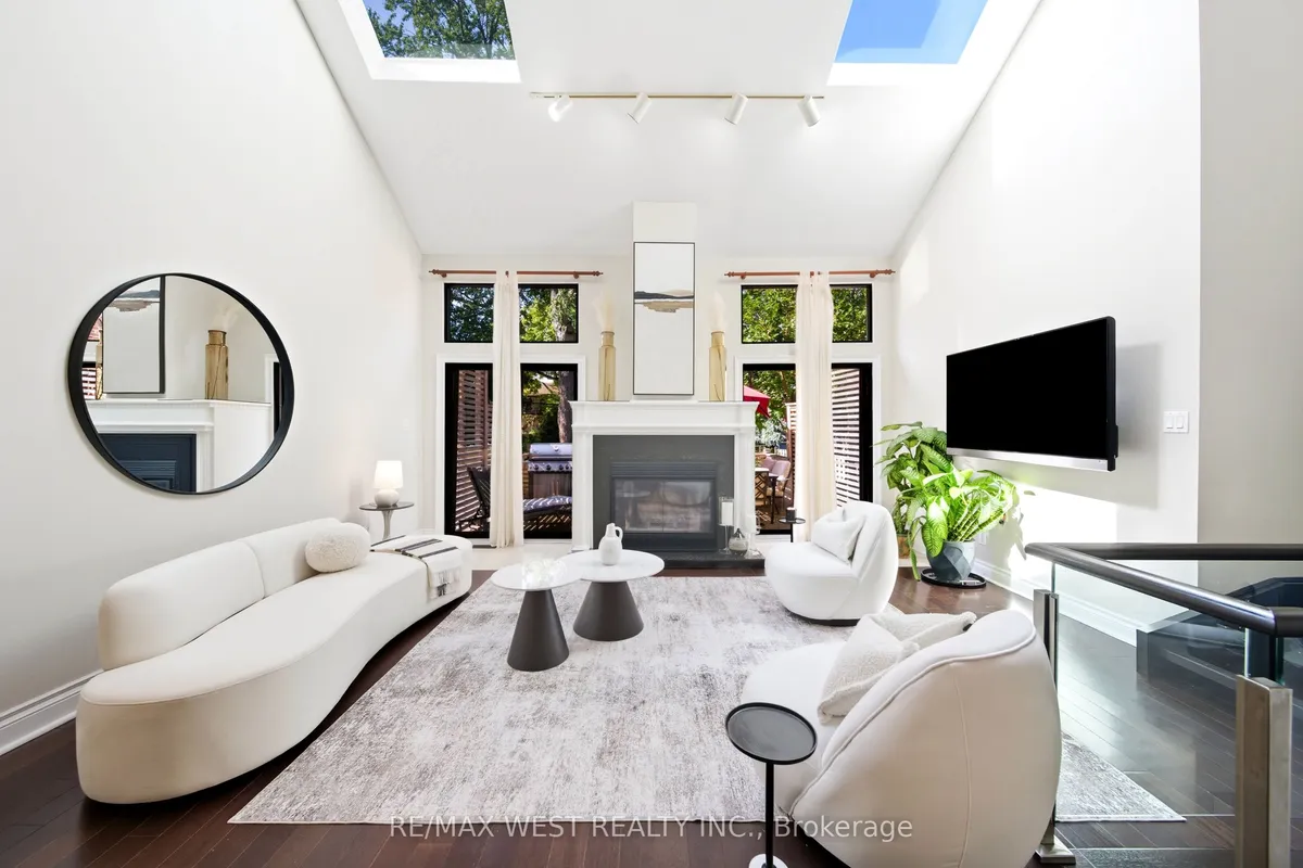 192 Pacific Avenue, ON M6P 2P5