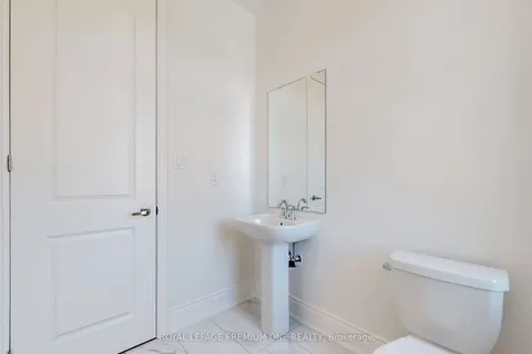 44 James Walker Avenue, ON L7C 1R5