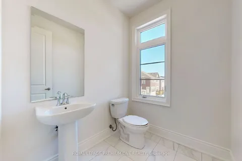 44 James Walker Avenue, ON L7C 1R5