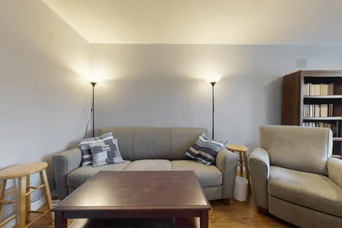 597 Speyer Circle, ON L9T 0Y1