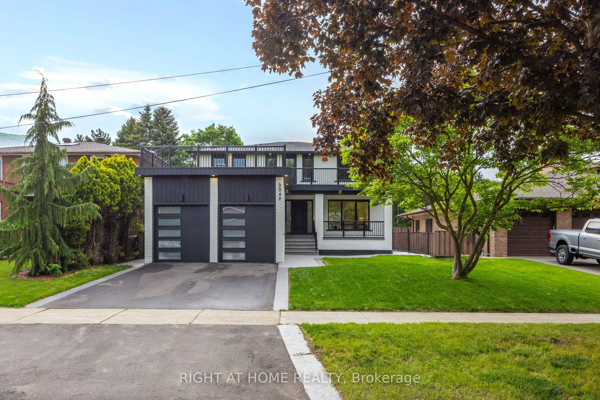 3049 Golden Orchard Drive, ON L4X 2V1