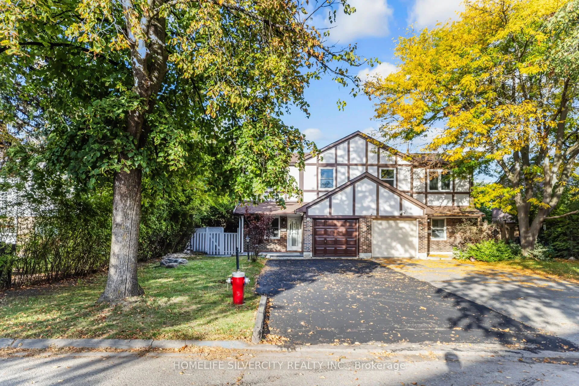 23 Judith Crescent, ON L6S 3J3