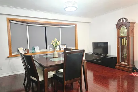 28 Eringate Drive, ON M9C 3Y7