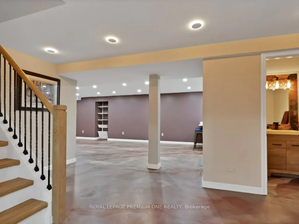 417 Kingsview Drive, ON L7E 1J4