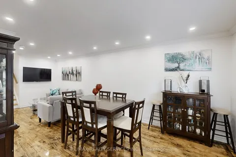 10 Minton Place, ON L6S 2S7