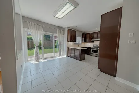 5918 Bassinger Place, ON L5M 6K5