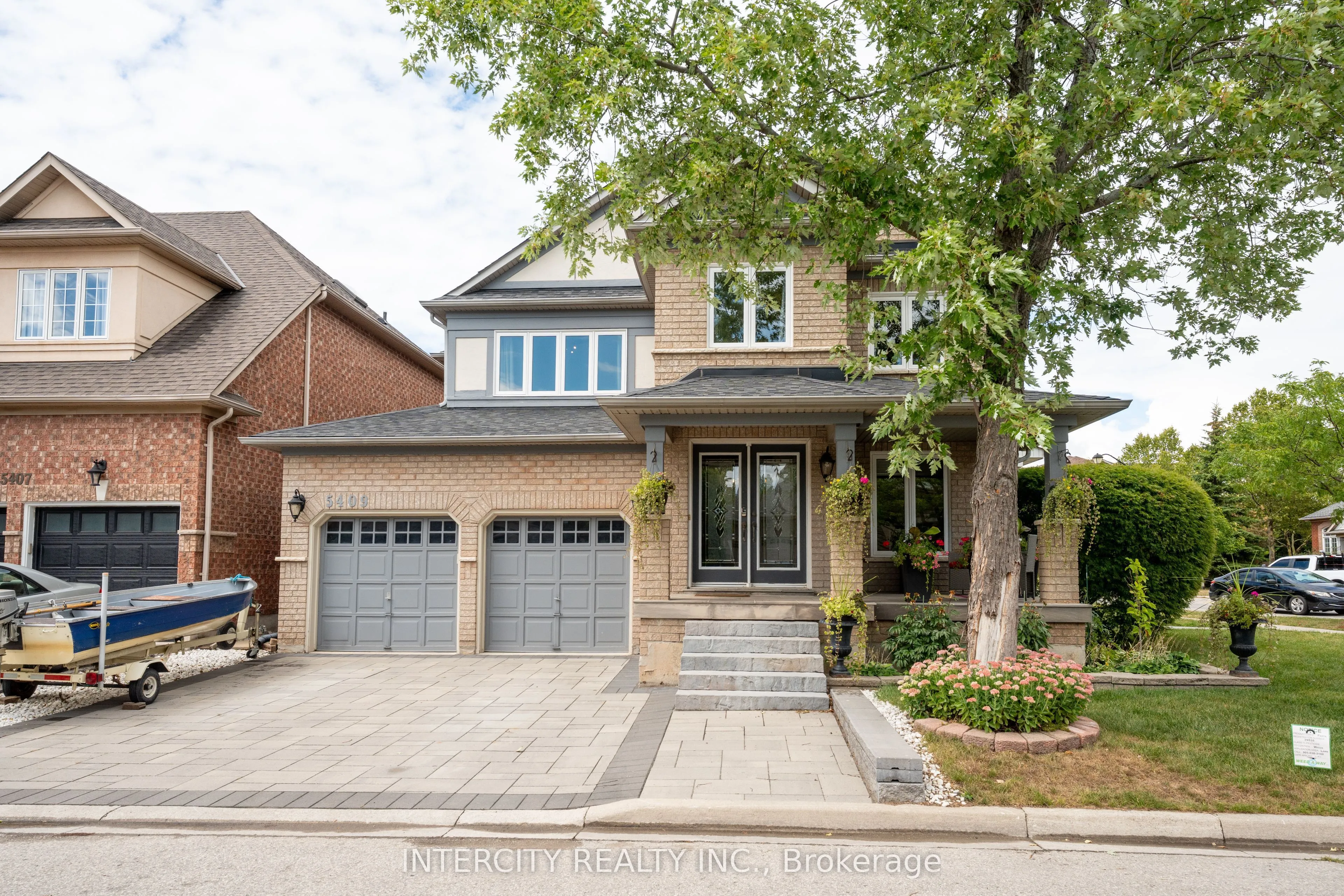 5409 Duchess Court, ON L7L 6Z4