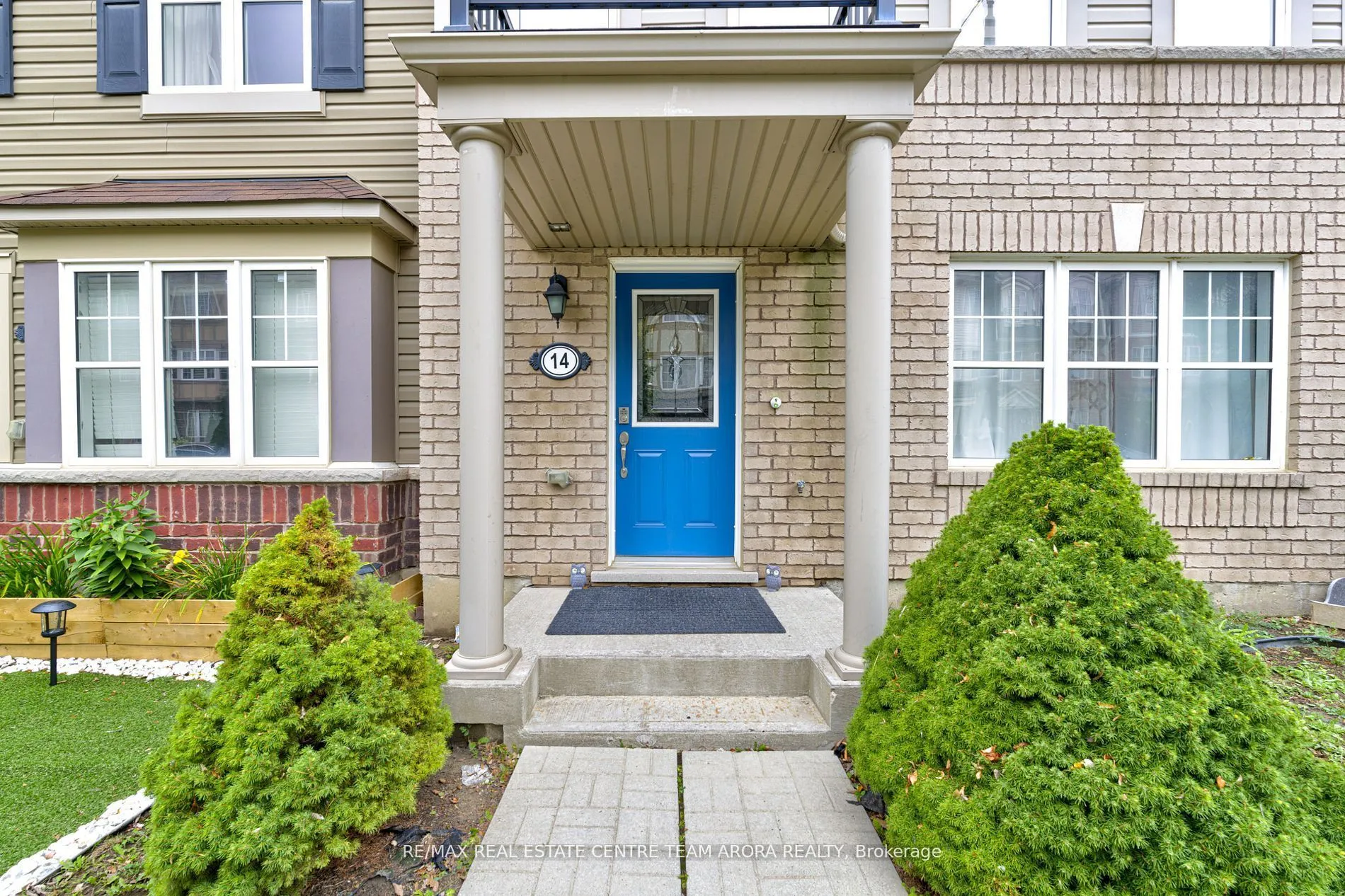 14 Crossbill Road, ON L7A 3Z5