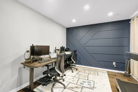 14 Crossbill Road, ON L7A 3Z5