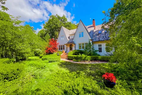 1197 Birchview Drive, ON L5H 3E2