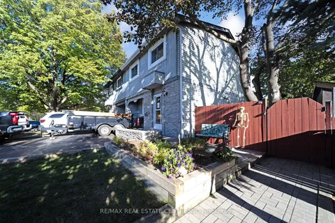 2 Charters Road, ON L6V 2S5