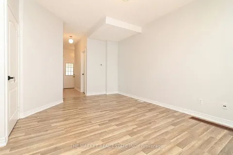 54 Pefferlaw Circle, ON L6Y 0K1