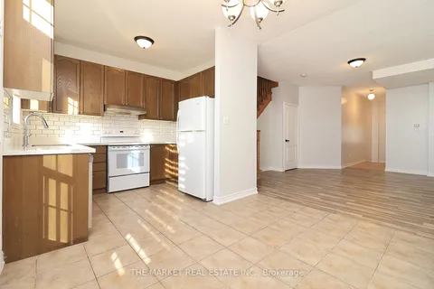 54 Pefferlaw Circle, ON L6Y 0K1