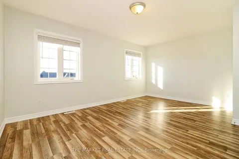 54 Pefferlaw Circle, ON L6Y 0K1