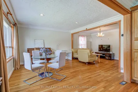 45 Stanmills Road, ON M8Z 1Y1