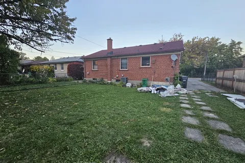101 McMurchy Avenue, ON L6Y 1Y7