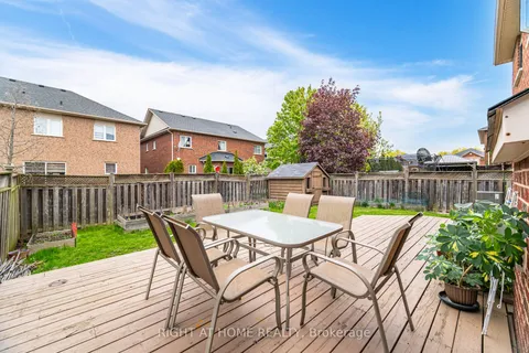 5467 Blue Spruce Avenue, ON L7L 7C6