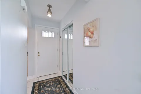 1544 Swanage Crescent, ON L5J 3N8