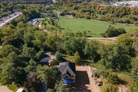 1429 Dundas Crescent, ON L5C 1E8