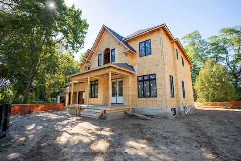 1429 Dundas Crescent, ON L5C 1E8