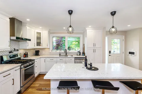 5472 Randolph Crescent, ON L7L 3C5