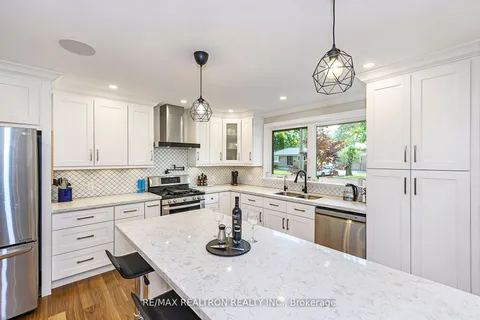 5472 Randolph Crescent, ON L7L 3C5