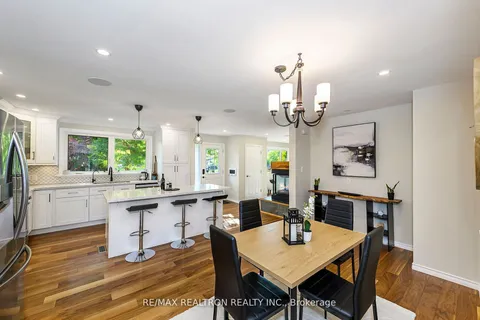 5472 Randolph Crescent, ON L7L 3C5