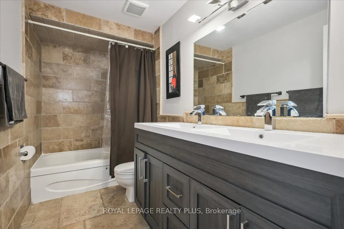 284 Rimmington Drive, ON L6H 3N5