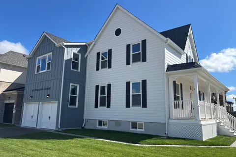 416 Bergamot Avenue, ON L9E 1T6