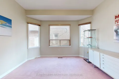 7 Kenpark Avenue, ON L6Z 3P4