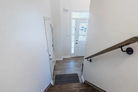 1157 Restivo Lane, ON L9T 2X5