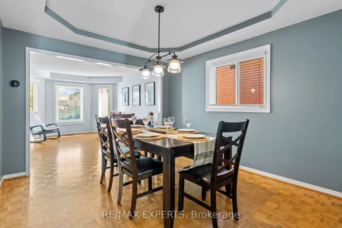 8 Strawberry Hill Court, ON L7E 1R9