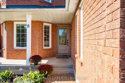8 Strawberry Hill Court, ON L7E 1R9