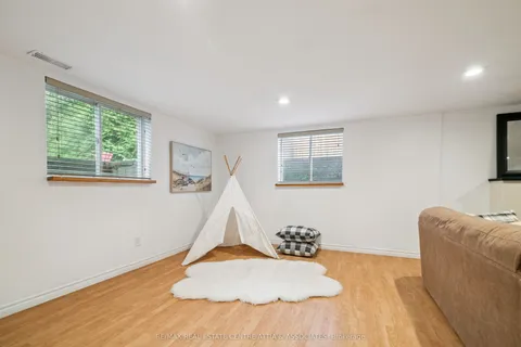 193 Appleby Line, ON L7L 2X3