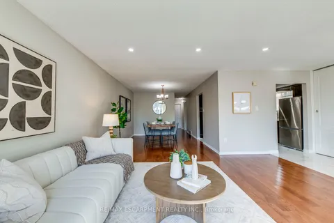 2309 Malcolm Crescent, ON L7P 4G8