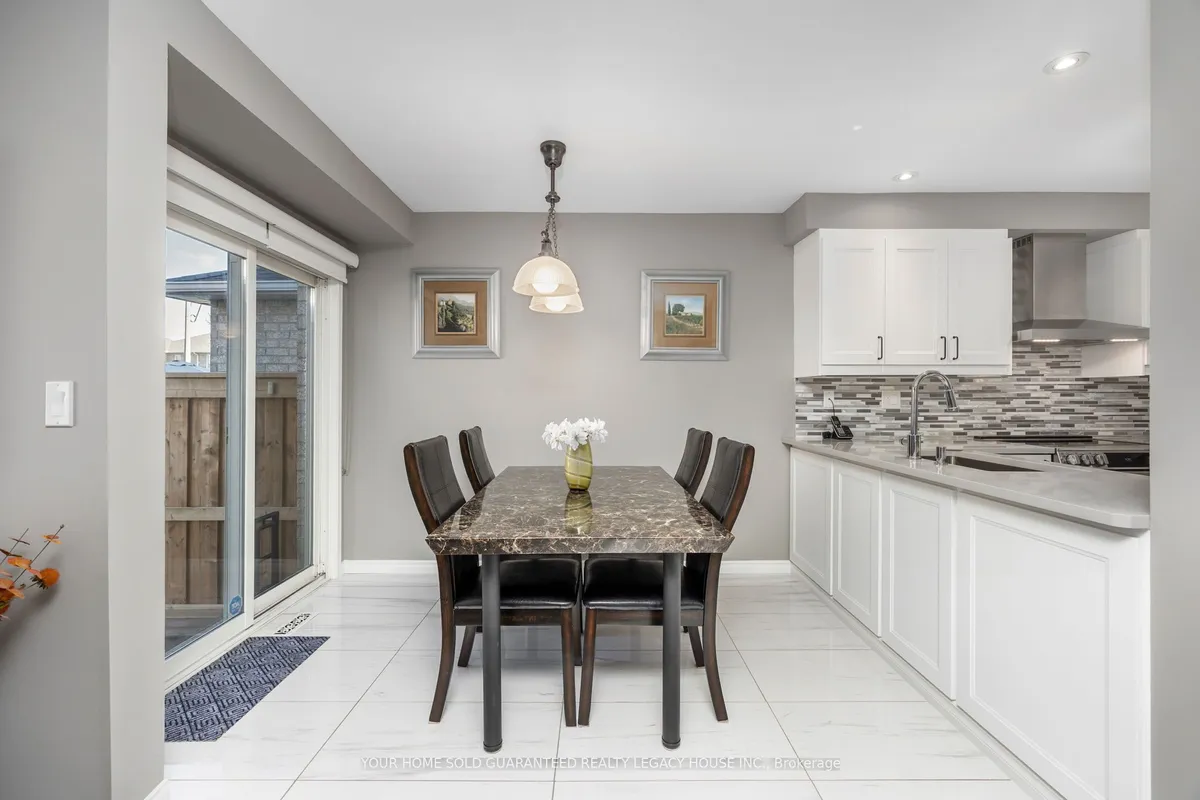 105 Knoll Haven Circle, ON L7E 2V1