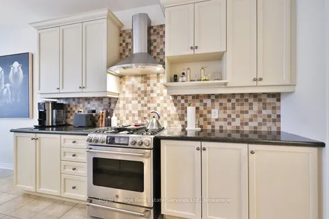 3294 Robert Brown Boulevard, ON L6M 0N7