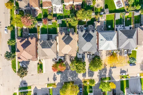 12 Manorwood Court, ON L7E 2S9