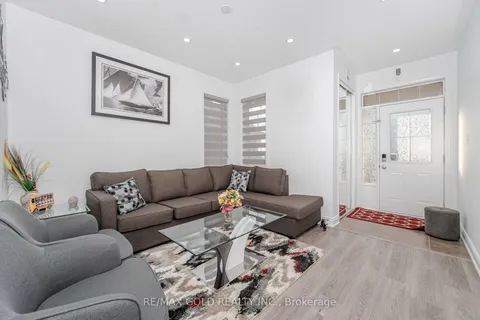 152 Vanhorne Close, ON L7A 0Y2