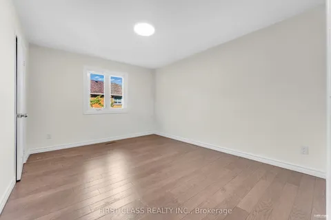 4290 Radisson Crescent, ON L5M 4C1